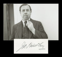 J. B. Priestley (1894-1984) - English Writer - Signed Card + Photo - 1981 - Ecrivains