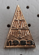 Happy New Year 1983 Spruce Christmas Tree Slovenia Pin - Weihnachten