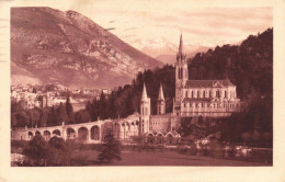 FRANCE - Lourdes - La Basilique Et Le Pic Du Jer - Carte Postale Ancienne - Lourdes