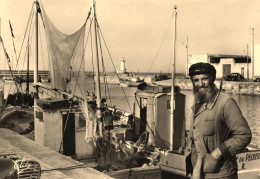 La Flotte , Ile De Ré * Le Départ Pour La Pêche * Pe^cheur Bateau Port - Ile De Ré