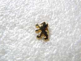 PIN'S    LOGO   PEUGEOT - Peugeot