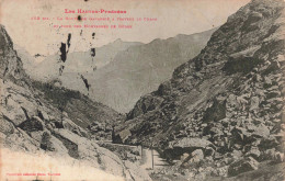 FRANCE - Gavarnie - La Route De Gavarnie à Travers Le Chaos Et Fond Des Montagnes De Gèdre - Carte Postale Ancienne - Gavarnie