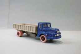 Clé - Camion UNIC IZOARD Bleu Benne Grise HO 1/87 1/90 - Road Vehicles