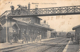 CPA 80 PERONNE / LA GARE ET LA PASSERELLE - Otros & Sin Clasificación