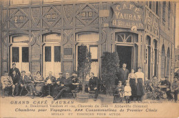 CPA 80 ABBEVILLE / GRAND CAFE VAUBAN / BOULEVARD VAUBAN / CHAUSSEE DU BOIS A ABBEVILLE - Otros & Sin Clasificación