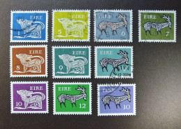 Ireland - Irelande - Eire 1974  Y & T N° 318A - 318E - 319 - 319A - 320A - 321 - 349 - 349A - 350A - 361 - 10 Val. Obl. - Used Stamps