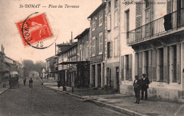 St Saint Donat (Drôme) La Place Des Terreaux, Commerces - Collection Champion - Autres & Non Classés