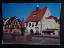 CHATENOIS : PLACE DU GENERAL DE GAULLE ET MAIRIE - Chatenois