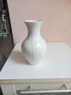 Vase Ancien En Porcelaine Signé KPM Hauteur 17 Cm - Vazen