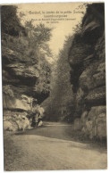 Berdorf - Le Centre De La Petite Suisse Luxembourgeoise - Route De Berdof-Vogelsmühle Traverssant Les Rochers - Berdorf