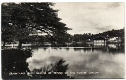 Kandy Lake With Glimpse Of Temple Of The Tooth - Ceylon - Sri Lanka (Ceylon)