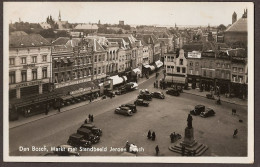 S Hertogenbosch -  Groote Markt - Standbeeld Jeroen Bosch. Hotel Central - Hotel Noord-Brabant - 's-Hertogenbosch