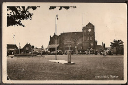 Amersfoort - 1953 -Station Met Stadsbus En Taxi's - Amersfoort