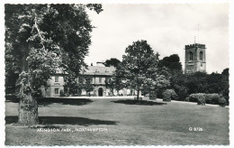 CPSM Dentelée 9 X 14  Grande Bretagne Angleterre (73) NORTHAMPTON   Abington Park - Northamptonshire