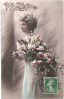 CPA Carte Postale France Vive Sainte Catherine Une Jeune Femme Souriante Avec Son énorme Bouquet    VM72813 - Sainte-Catherine