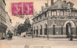 Fontainebleau * Rue Et La Poste * Ptt - Fontainebleau