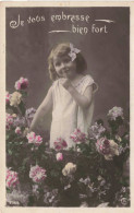 ENFANT - Je Vous Embrasse Bien Fort - Portrait - Carte Postale Ancienne - Portraits