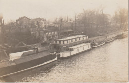 Bords De Seine Ou De Marne - Ecole De Natation  Et Des Péniches à Quai  ( Carte Photo à Localiser  ) - Andere & Zonder Classificatie