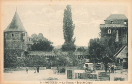 Fougères * Place , Le Château Et Tour De Coigny * Marché ? - Fougeres