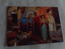 BELLE CARTE  "ALADIN ET SES AMIS DANS LE BAZAR D'AVENTURELAND" - Disneyland