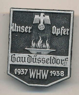 Anstecknadel WHW Gau Düsseldorf 1937/38 - Autres & Non Classés