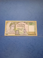 NEPAL-P57 100R 2005 UNC - Nepal