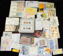 BOOKLETS Box File With World Assortment Of Complete Booklets, Noted - Good Topicals. - Autres & Non Classés