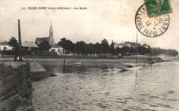 BASSE INDRE, BOATS, CHURCH, ARCHITECTURE, FRANCE - Basse-Indre