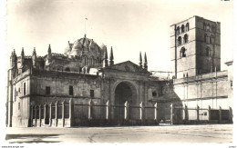 POSTAL     ZAMORA  -ESPAÑA  - LA CATEDRAL - Zamora