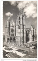 POSTAL    10.- LEON - ESPAÑA -  FACHADA PRINCIPAL DE LA CATEDRAL  ( ED. GARCIA GARRABELLA ) - León