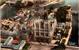 21-10-2023 (4 U 49) France - Notre Dame De Paris - Eglises Et Cathédrales