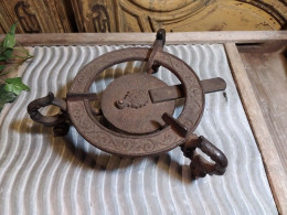 Ancien Brûleur Réchaud XIXème En Fonte Boucher & Cie Fumay Ardennes - Outils Anciens