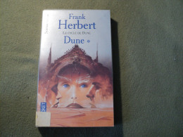 DUNE TOME 1. 2001. FRANK HERBERT. EDITIONS POCKET COLLECTION SCIENCE FICTION PREMIER PLAT ILLUSTRE PAR W. SIUDMAK. - Presses Pocket