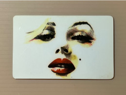 Mint USA UNITED STATES America Prepaid Telecard Phonecard, Marilyn Monroe - Red Lips / Face (1000EX), Set Of 1 Mint Card - Collezioni