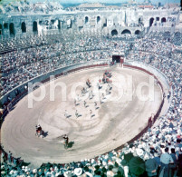 2 LARGE SLIDES SET 50s TOROS CORRIDA NIMES FRANCE LARGE 60mm W GLASS DIAPOSITIVE SLIDE NO PHOTO FOTO - Diapositives