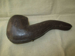 Ancienne Pipe En écume De Mer Dans Son étuis Fin XIX ème - Meerschaumpfeifen