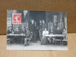 PARIS (75) Carte Photo Devanture De Café Terrasse Belle Animation - Cafés, Hoteles, Restaurantes