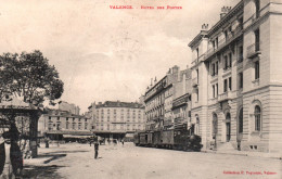 Valence - L'Hôtel Des Postes, Le Train (ou Tramway) Collection P. Peyrouze - Carte Non écrite - Valence