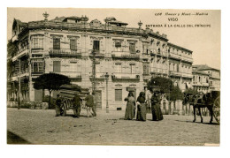 VIGO, Pontevedra - Entrada á La Calle Del Principe  (2 Scans) - Pontevedra