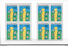 2000  Slowakei Mi.368 X**MNH   Europa. Kinder Bauen Sternenturm - Ungebraucht