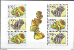 2017 Slowakei Mi. 824-5 **MNH    Naturschutz: Pilze. - Unused Stamps