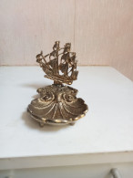 Vide Poche Coquillage, Bateau, Hauteur 9 Cm X 13 Cm - Metaal