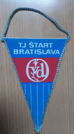 Vintage Pennant Football Soccer Club TJ START Bratislava Slovakia 130x185mm - Habillement, Souvenirs & Autres