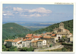 Pyrénées-Roussillon - Typique Village Deminant La Plaine Du Roussillon - Roussillon
