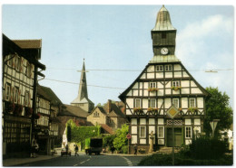 Uslar Im Solling - Blick Auf Rathaus Und Kirche - Uslar