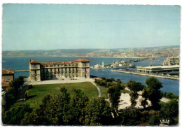 Marseille - Les Jardins Et Le Château Du Pharo - Dans Le Lointain Le Port - Parken En Tuinen