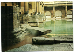 Bath - The Great Roman Bath And Divings Stone - Bath