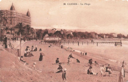 FRANCE - Cannes - La Plage - Animé - Carte Postale Ancienne - Cannes