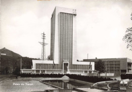 PHOTOGRAPHIE - Palais Du Travail - Carte Postale - Fotografia