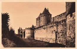 FRANCE - Carcassonne - La Cité - Les Lices-Basses Et Tour Narbonnaise - Carte Postale Ancienne - Carcassonne